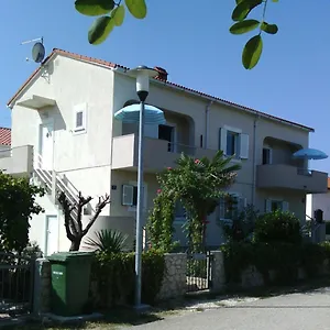 https://apartments-with-a-parking-space-nin.hotelinzadar.com